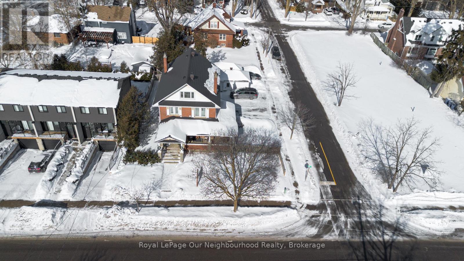 6038 Main Street, Whitchurch-Stouffville (Stouffville), Ontario  L4A 1B8 - Photo 39 - N12820784