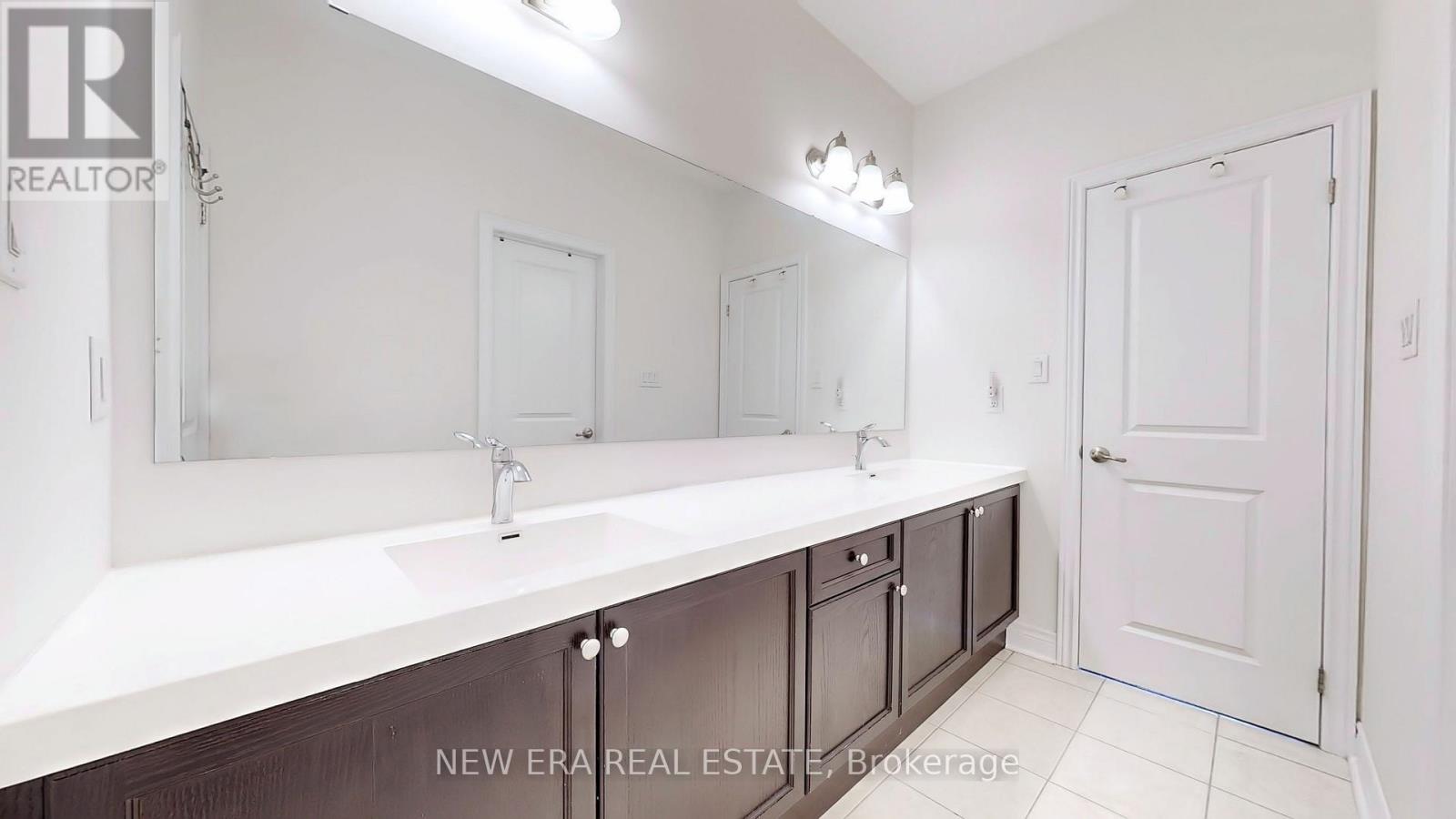 77 Wildflower Lane, Halton Hills, Ontario  L7G 0A5 - Photo 38 - W12816924