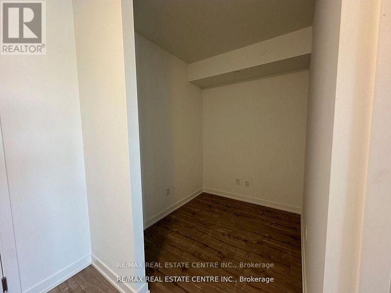 1002 - 220 Missinnihe Way, Mississauga, Ontario  L5H 0A9 - Photo 13 - W12820382