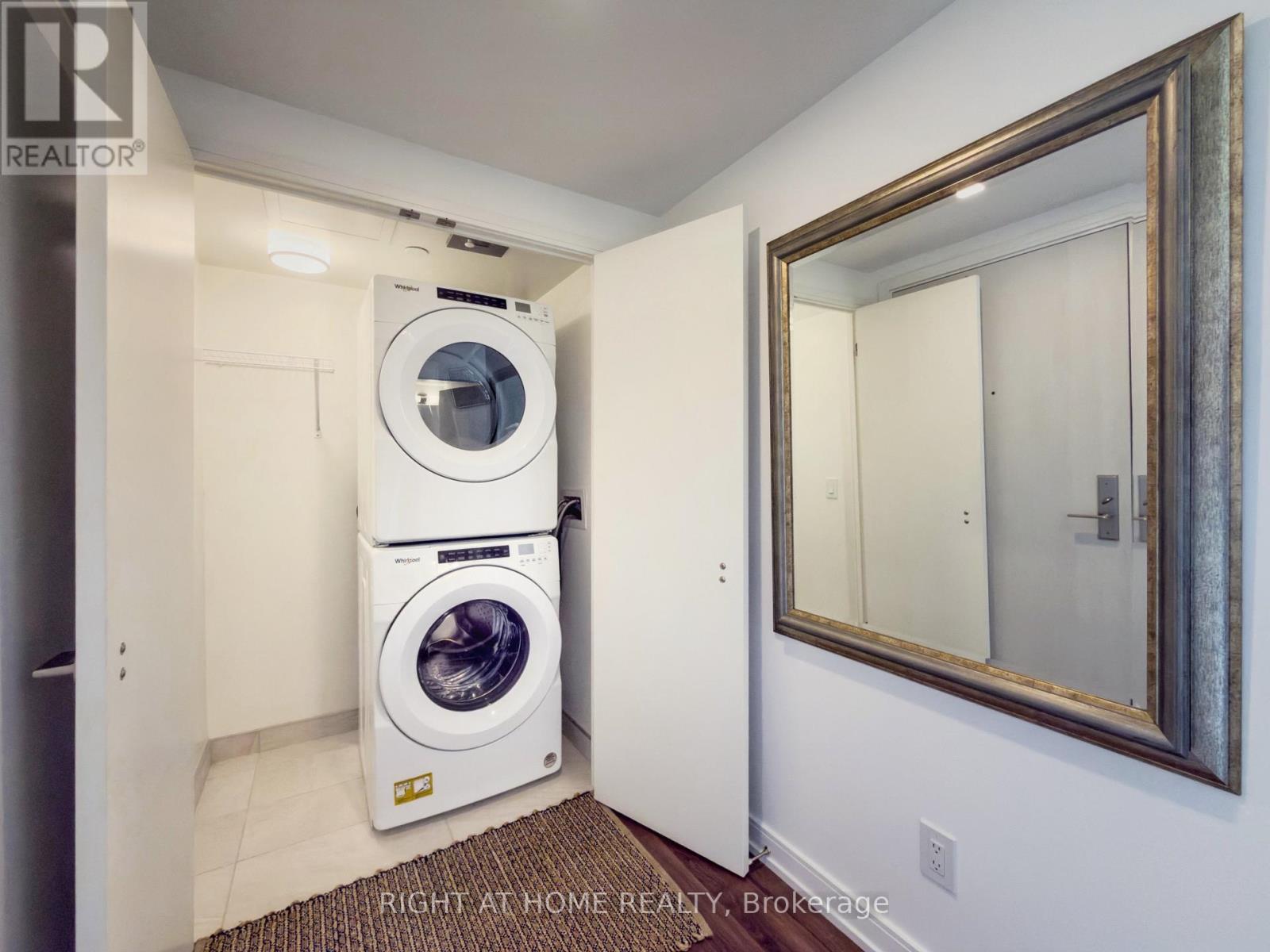 1404 - 30 Samuel Wood Way, Toronto, Ontario  M9B 0C9 - Photo 17 - W12820740