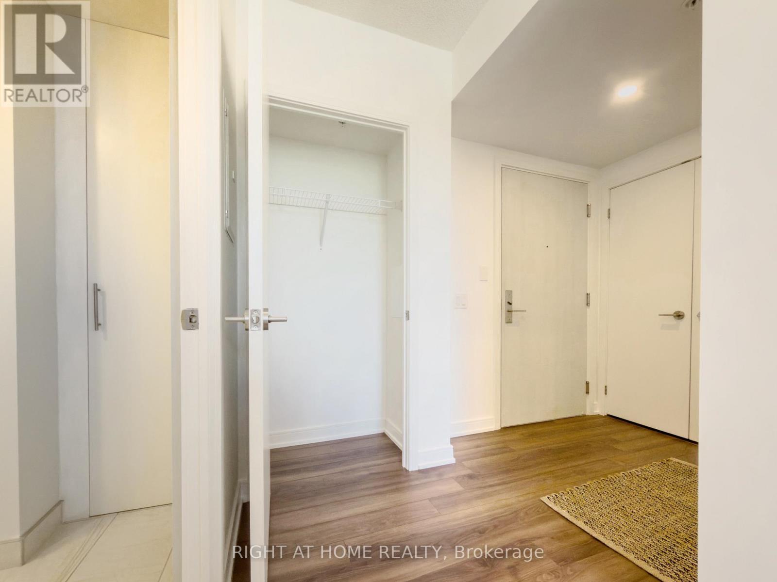 1404 - 30 Samuel Wood Way, Toronto, Ontario  M9B 0C9 - Photo 19 - W12820740