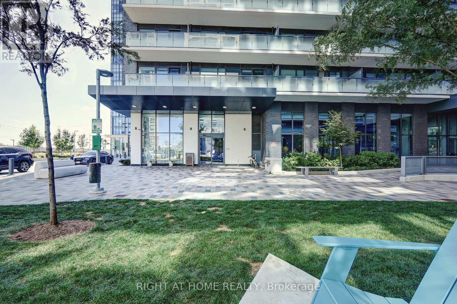 1404 - 30 Samuel Wood Way, Toronto, Ontario  M9B 0C9 - Photo 36 - W12820740