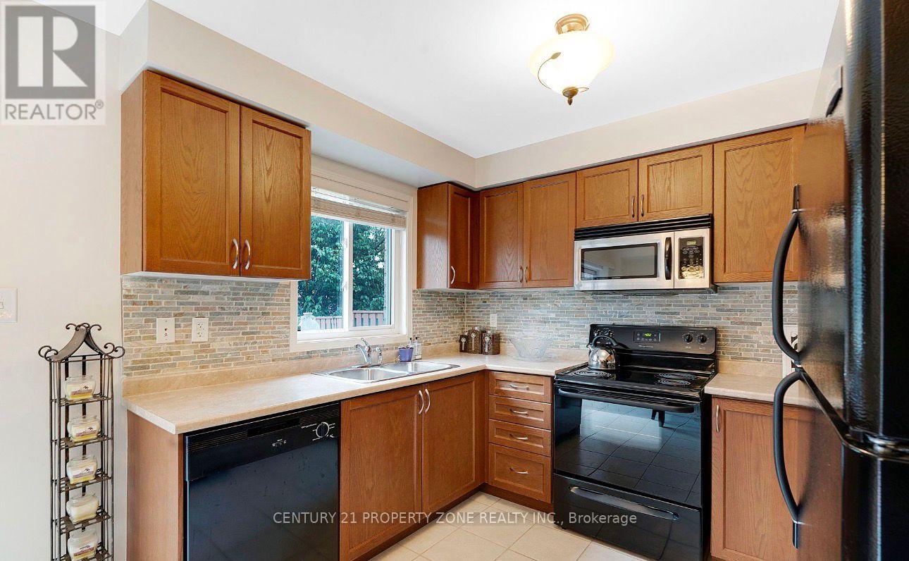 83 Spicebush Terrace, Brampton, Ontario  L6X 0J5 - Photo 17 - W12820748