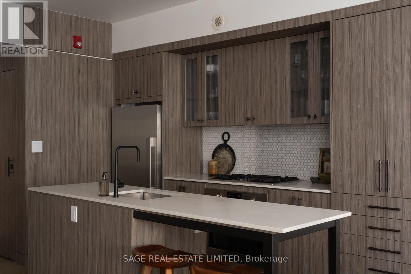 10 - 50 Bartlett Avenue, Toronto, Ontario  M6H 3E6 - Photo 7 - W12820750