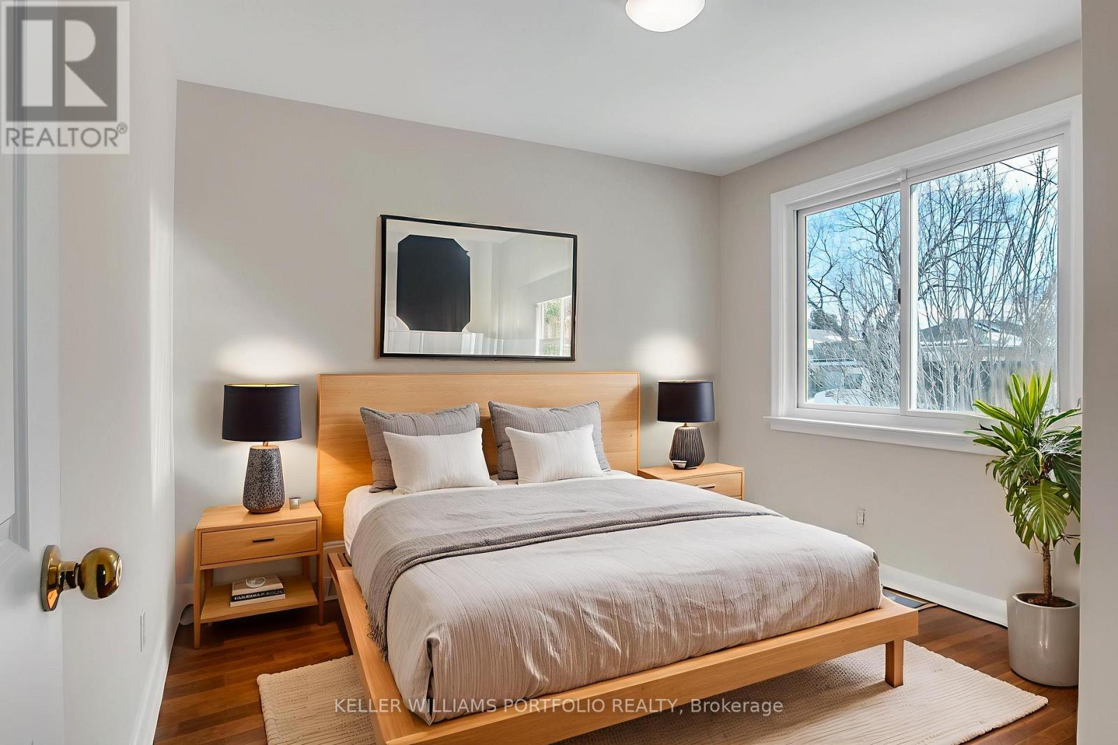 4 Vickson Court, Toronto, Ontario  M9B 1K6 - Photo 15 - W12820754