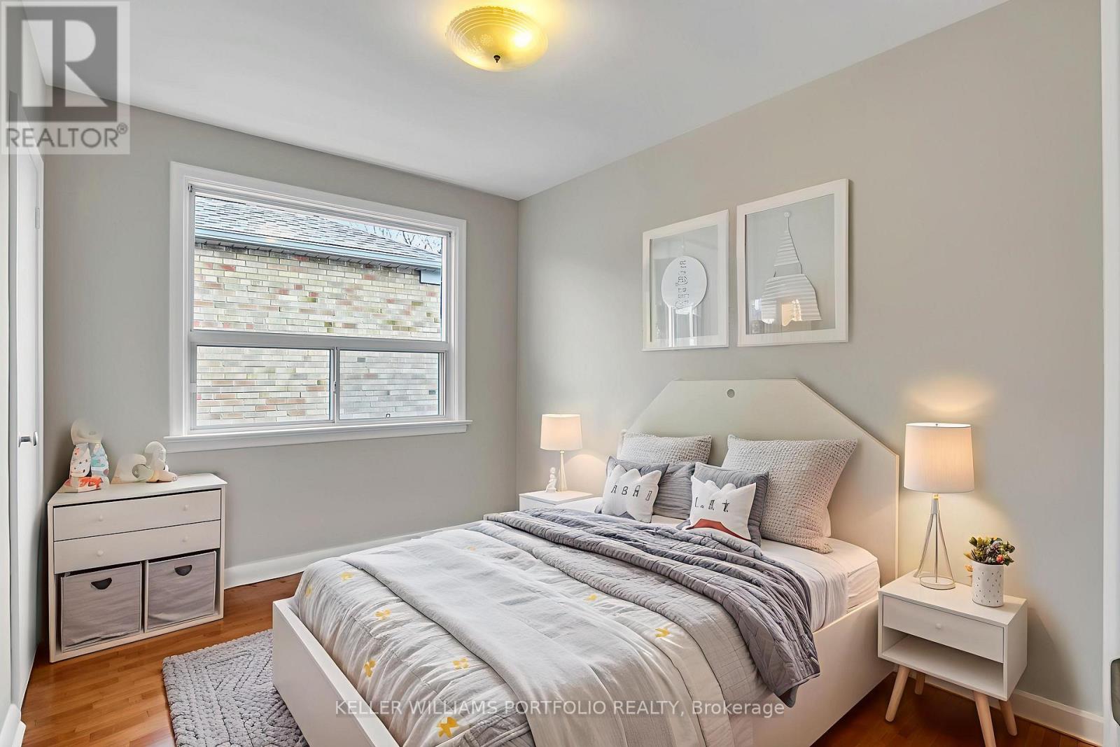 4 Vickson Court, Toronto, Ontario  M9B 1K6 - Photo 17 - W12820754