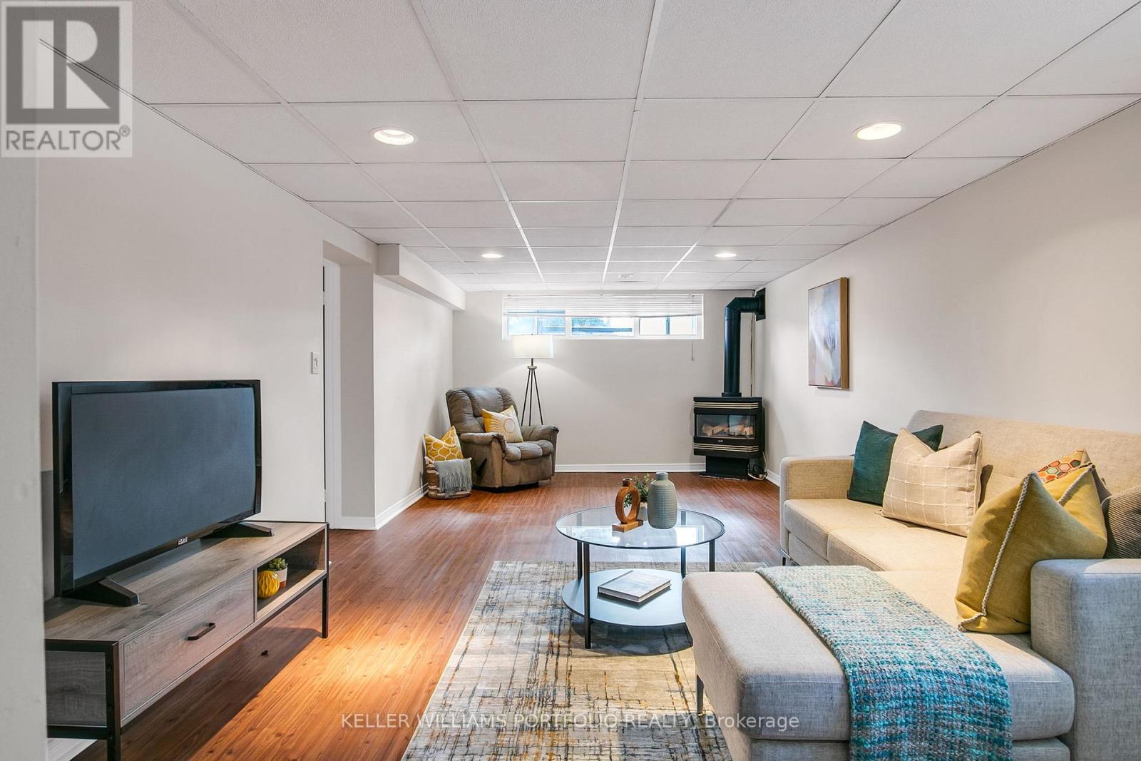 4 Vickson Court, Toronto, Ontario  M9B 1K6 - Photo 20 - W12820754