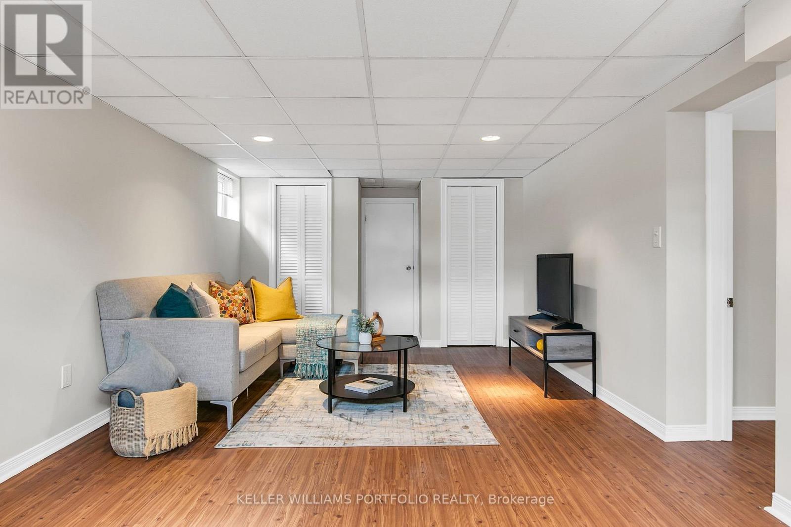 4 Vickson Court, Toronto, Ontario  M9B 1K6 - Photo 22 - W12820754