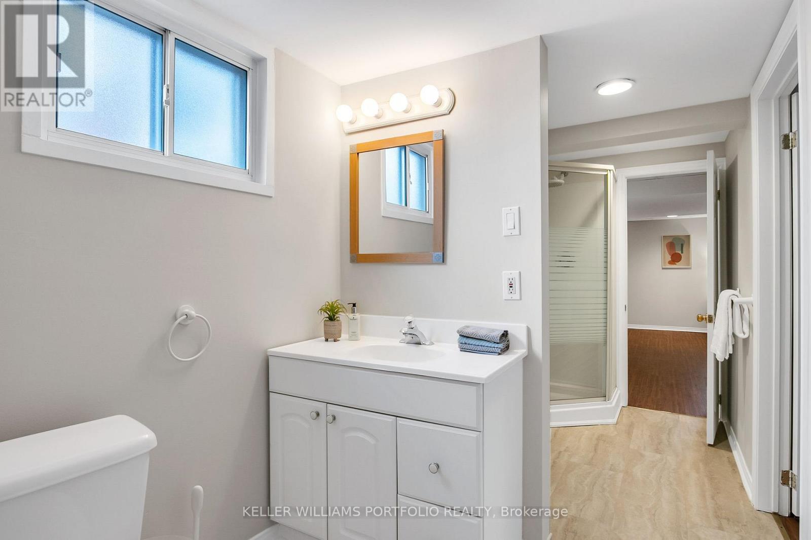 4 Vickson Court, Toronto, Ontario  M9B 1K6 - Photo 26 - W12820754