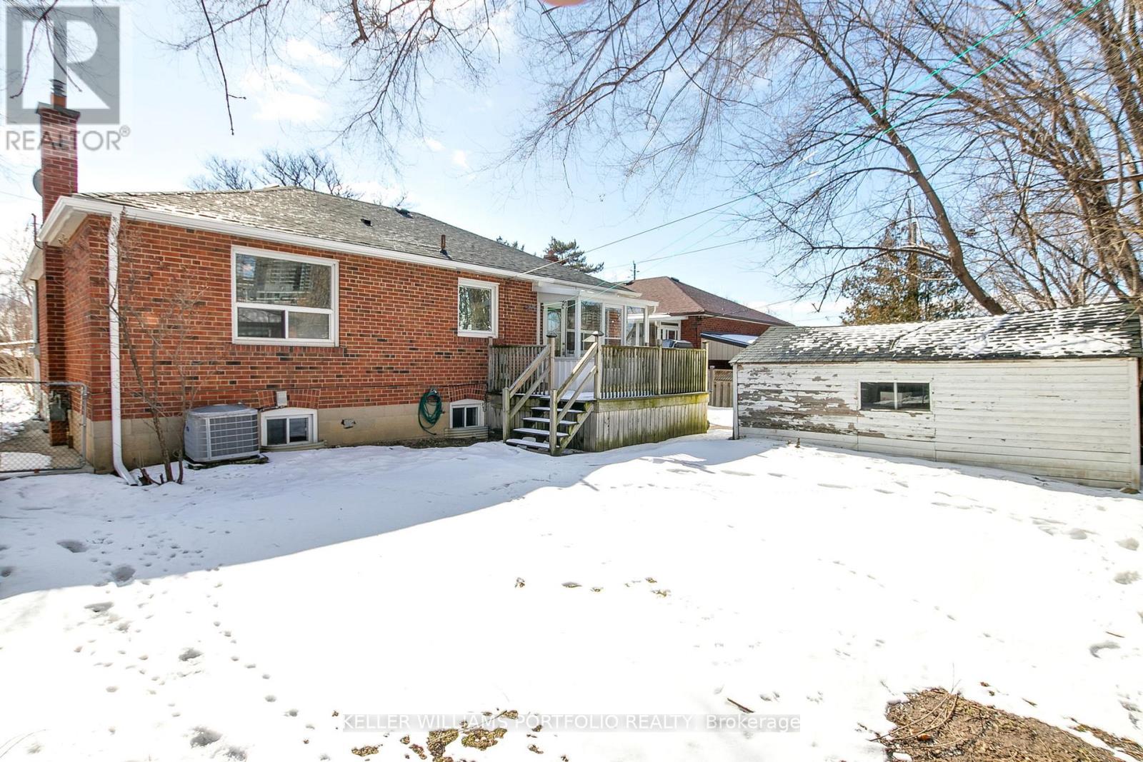 4 Vickson Court, Toronto, Ontario  M9B 1K6 - Photo 29 - W12820754