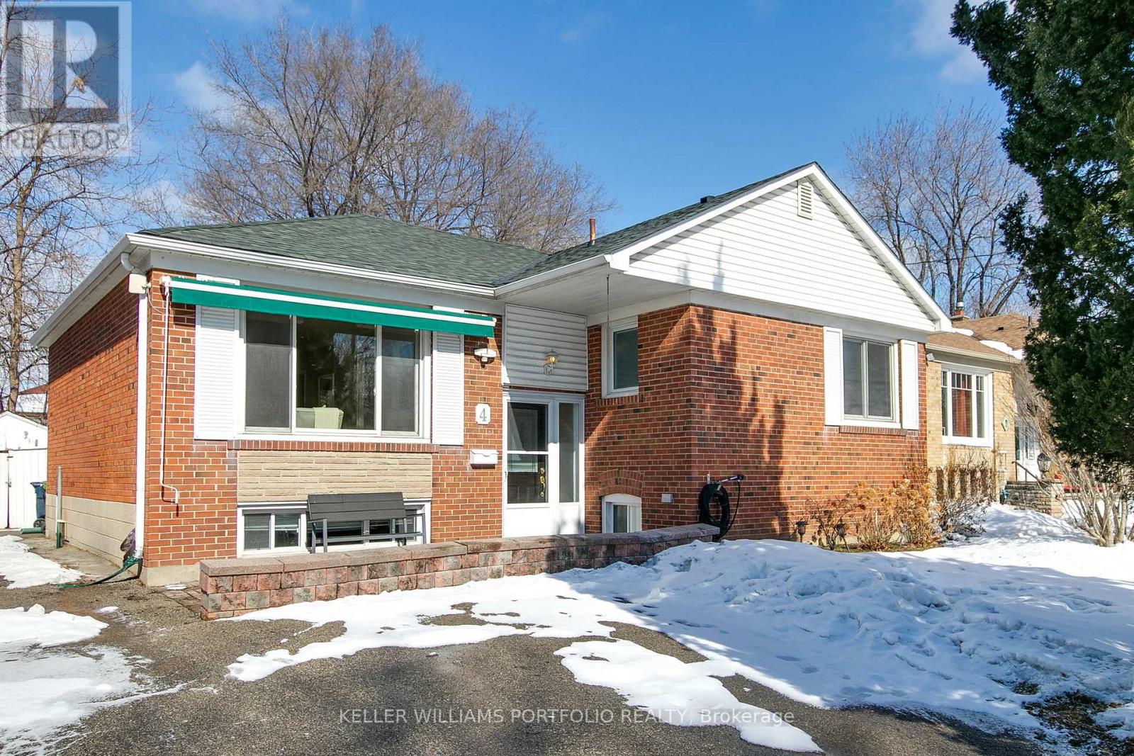 4 Vickson Court, Toronto, Ontario  M9B 1K6 - Photo 31 - W12820754