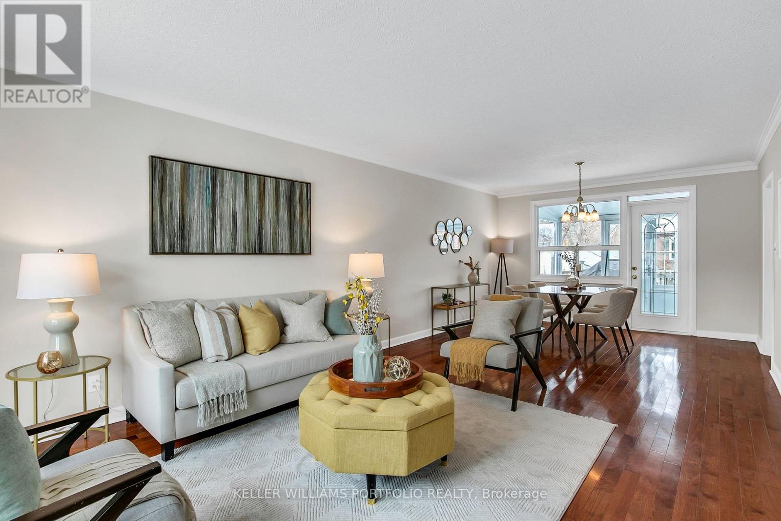 4 Vickson Court, Toronto, Ontario  M9B 1K6 - Photo 5 - W12820754