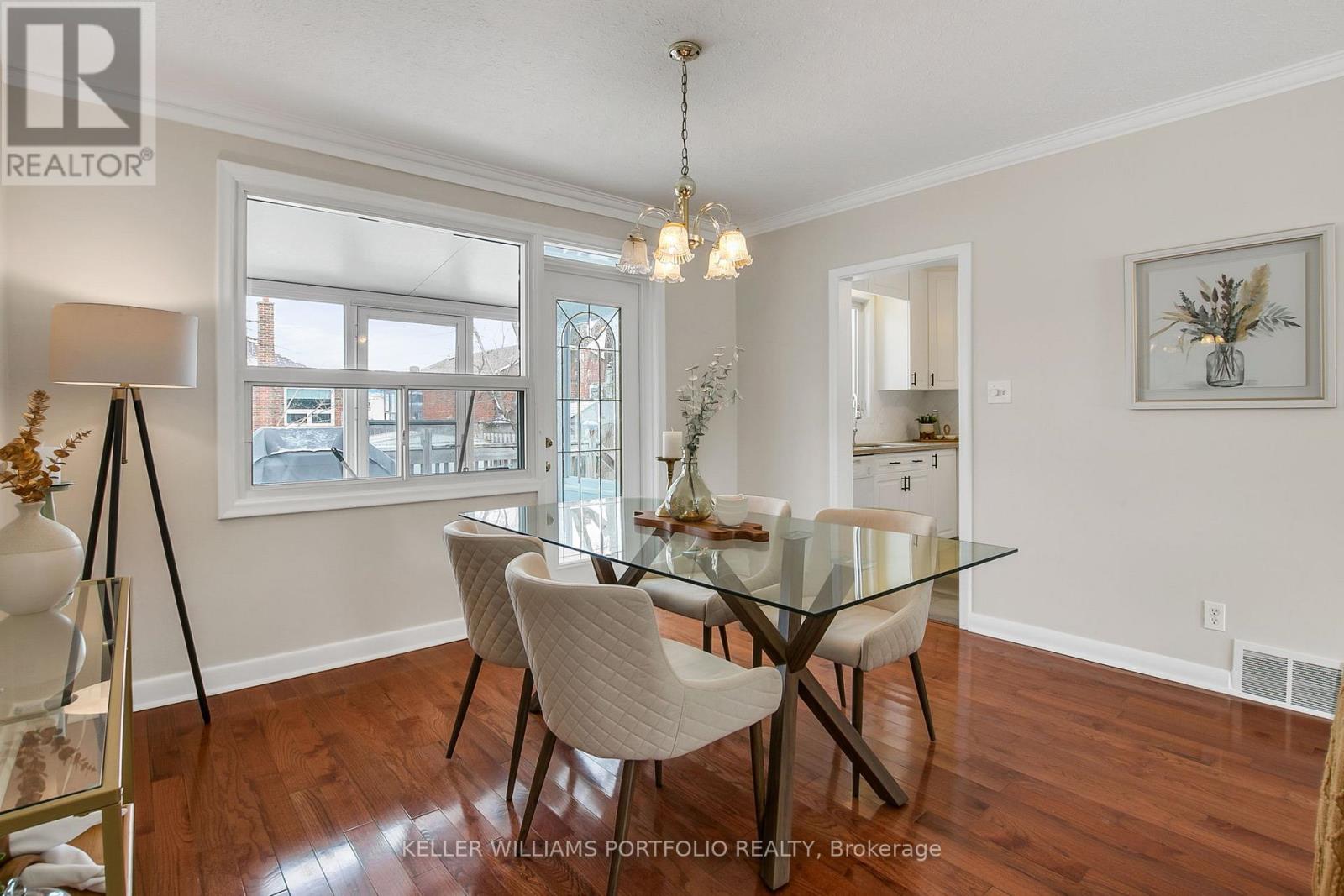 4 Vickson Court, Toronto, Ontario  M9B 1K6 - Photo 8 - W12820754