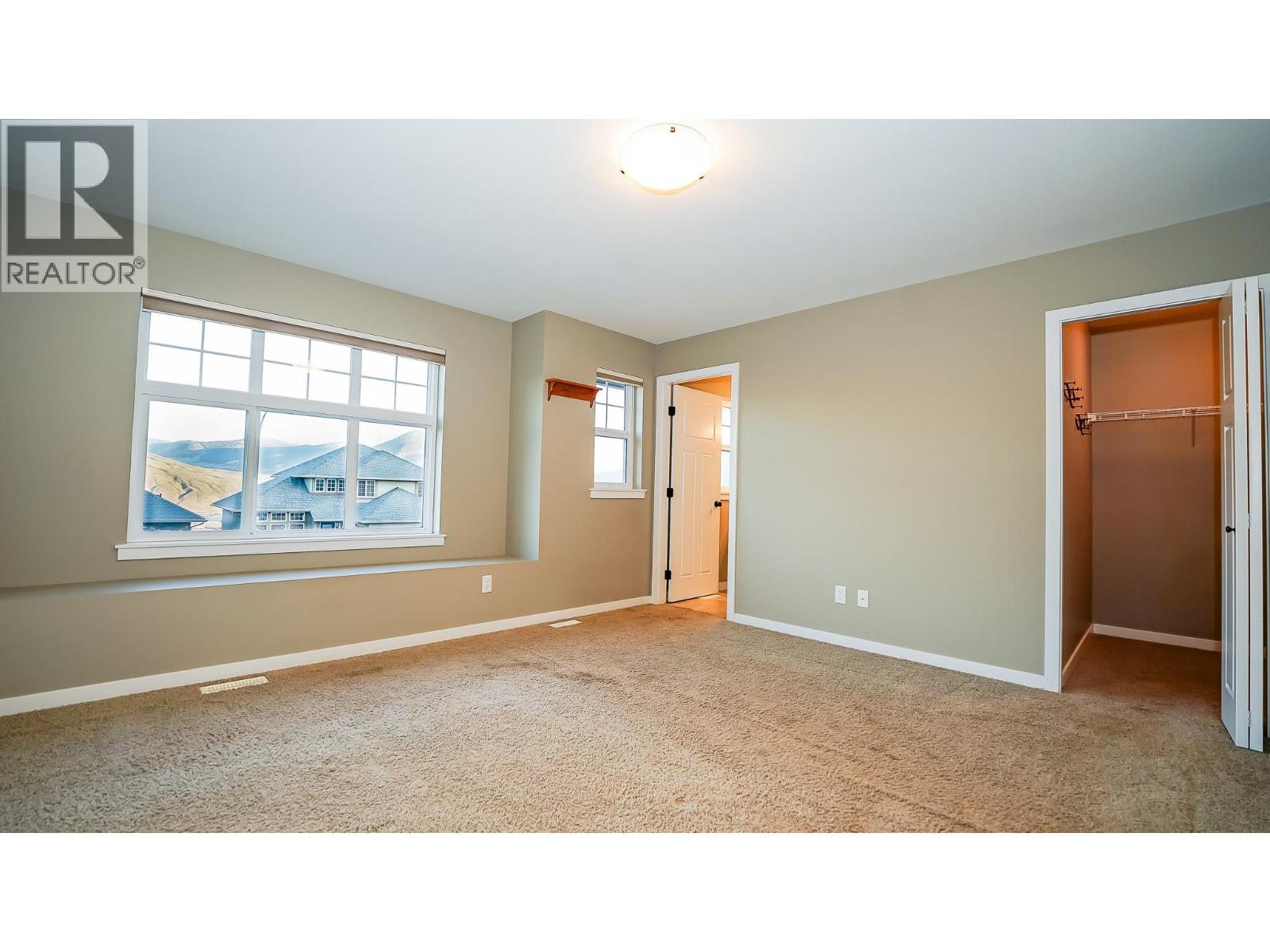 2023 Saddleback Drive, Kamloops, British Columbia  V2B 0A6 - Photo 6 - 10372957