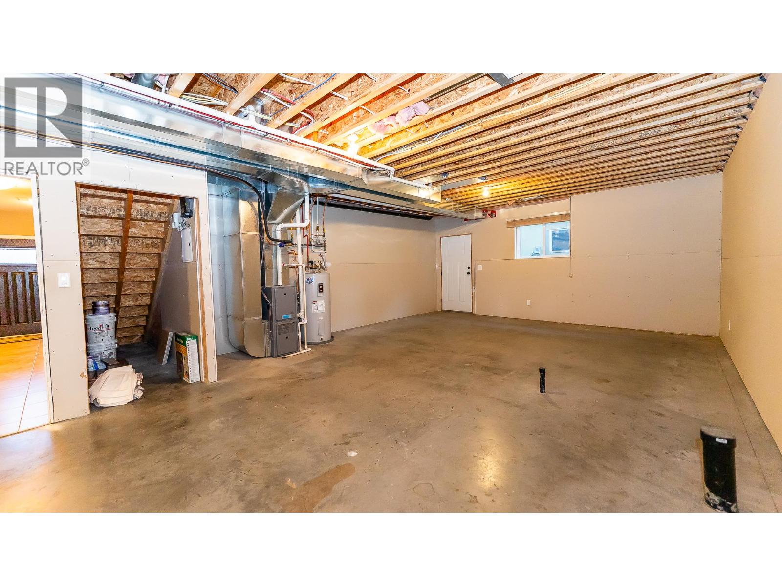 2023 Saddleback Drive, Kamloops, British Columbia  V2B 0A6 - Photo 8 - 10372957