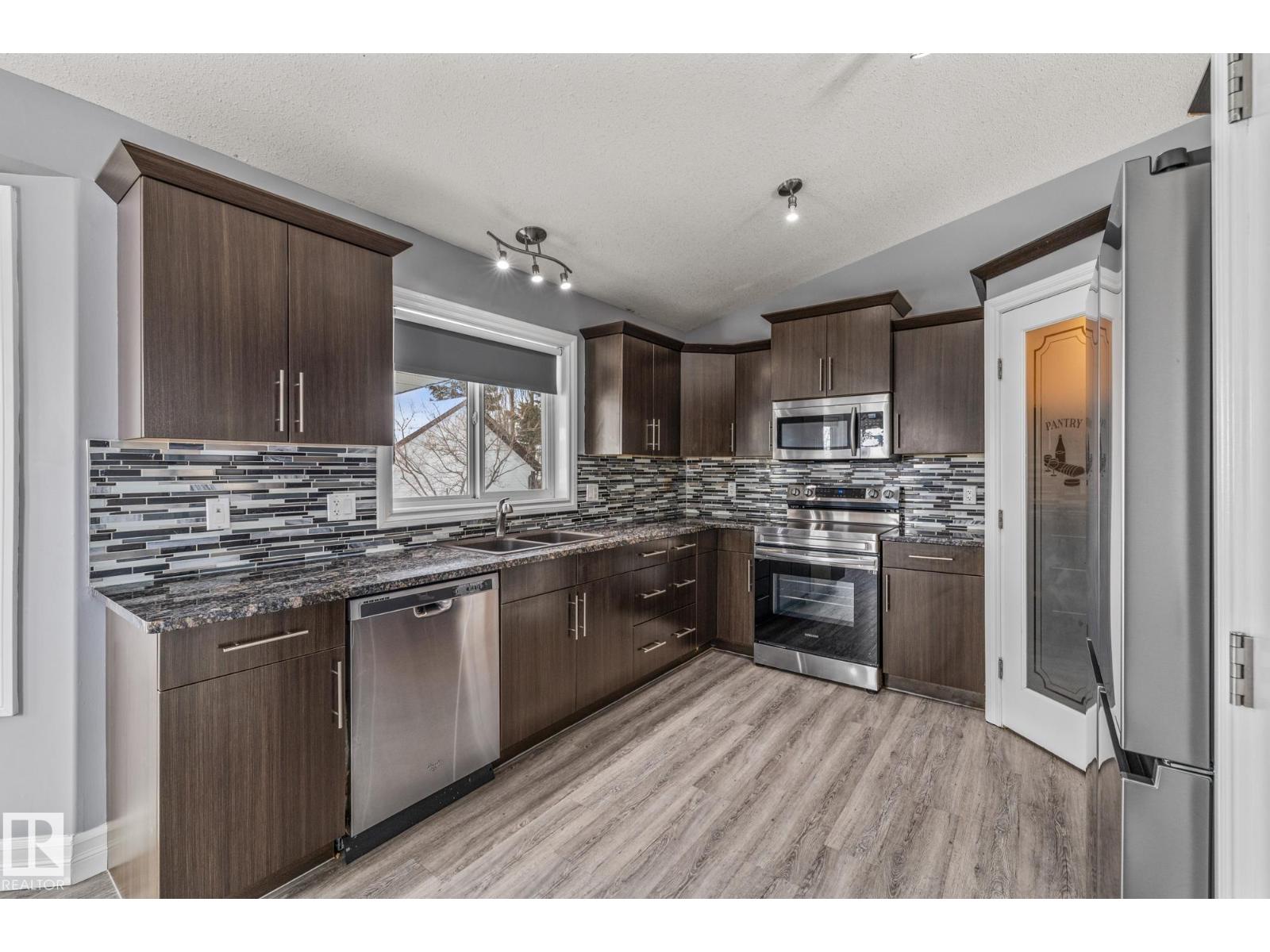 4501 56 Av, Bruderheim, Alberta  T0B 0S0 - Photo 11 - E4474837