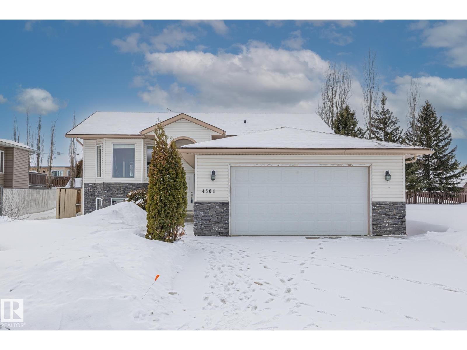 4501 56 Av, Bruderheim, Alberta  T0B 0S0 - Photo 2 - E4474837