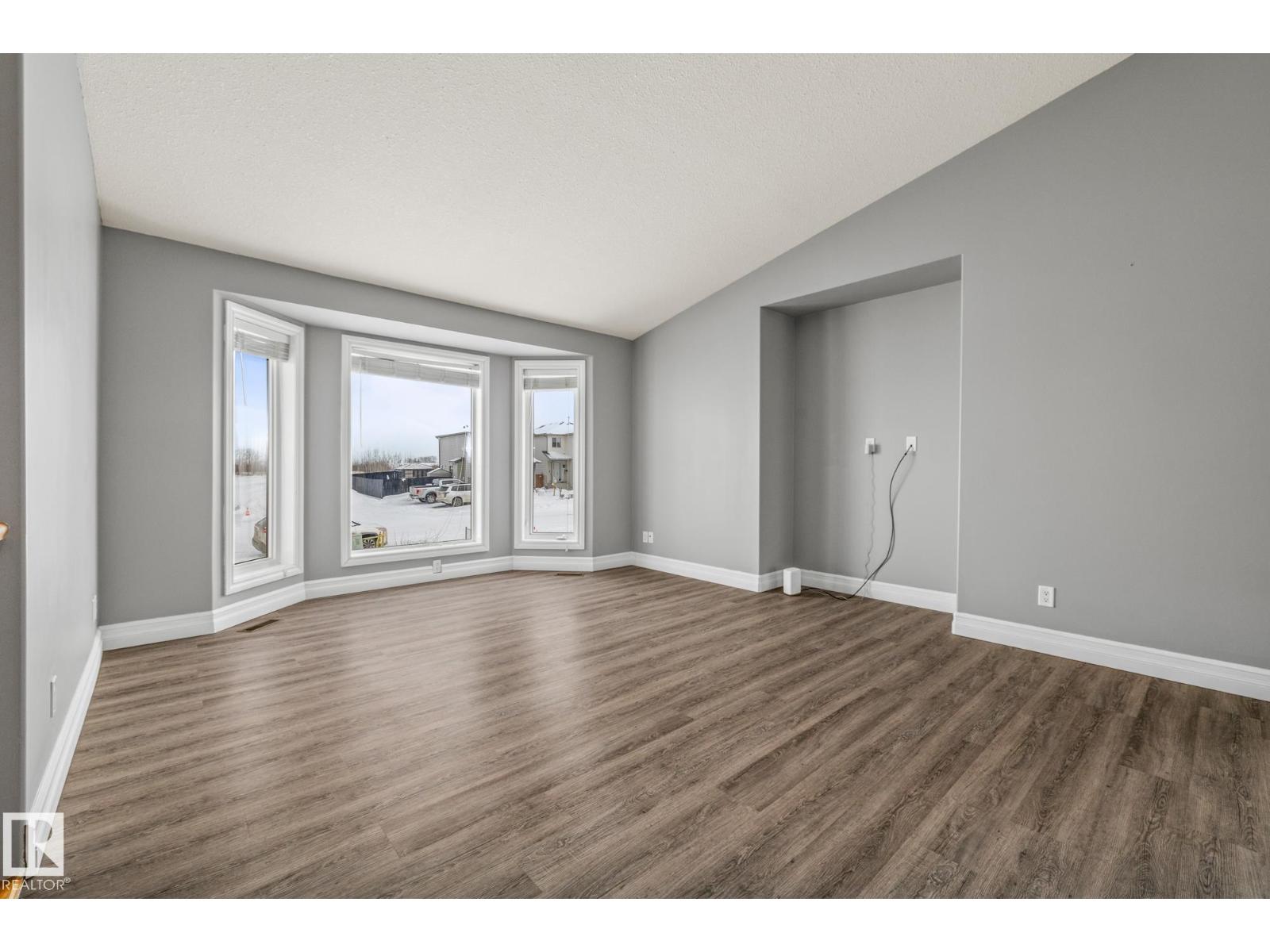 4501 56 Av, Bruderheim, Alberta  T0B 0S0 - Photo 4 - E4474837