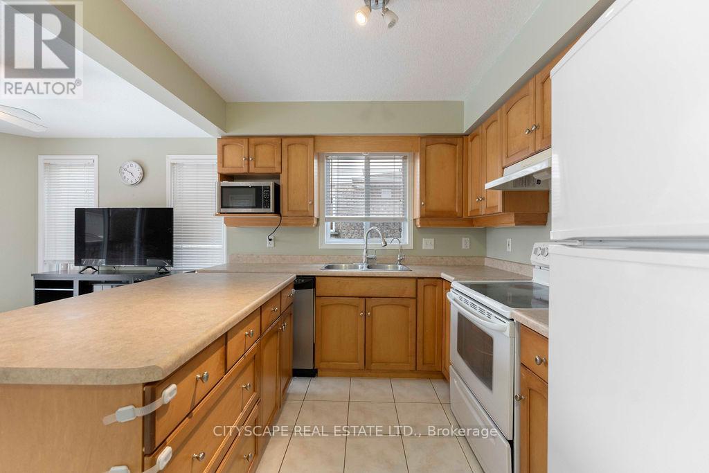 67 Maple Bush Drive, Cambridge, Ontario  N1T 2C6 - Photo 12 - X12820734