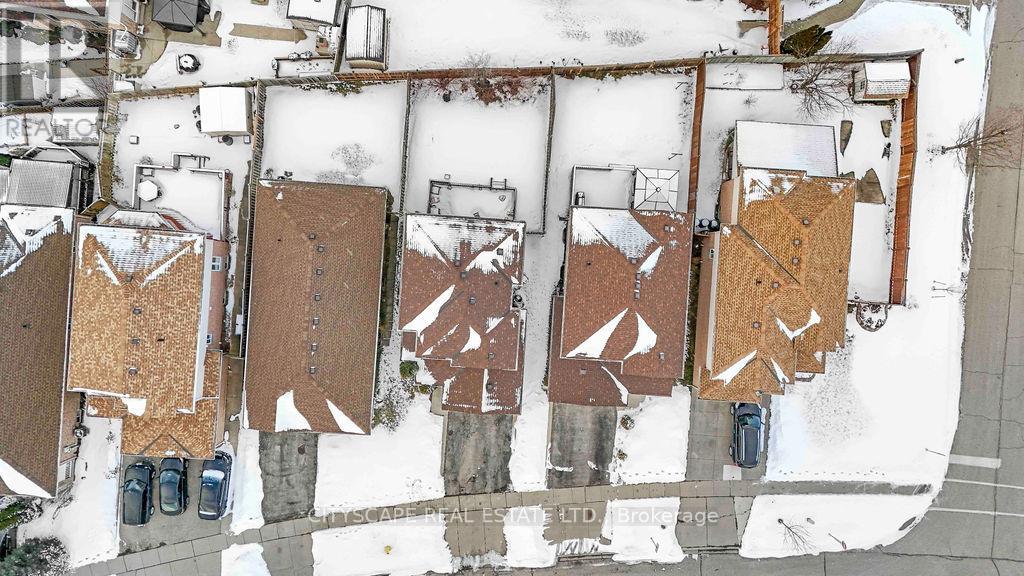 67 Maple Bush Drive, Cambridge, Ontario  N1T 2C6 - Photo 2 - X12820734