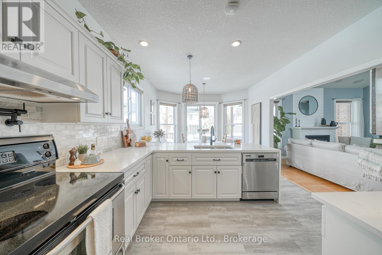 504 Crestwood Court, Woodstock, Ontario  N4T 1V3 - Photo 18 - X12786296