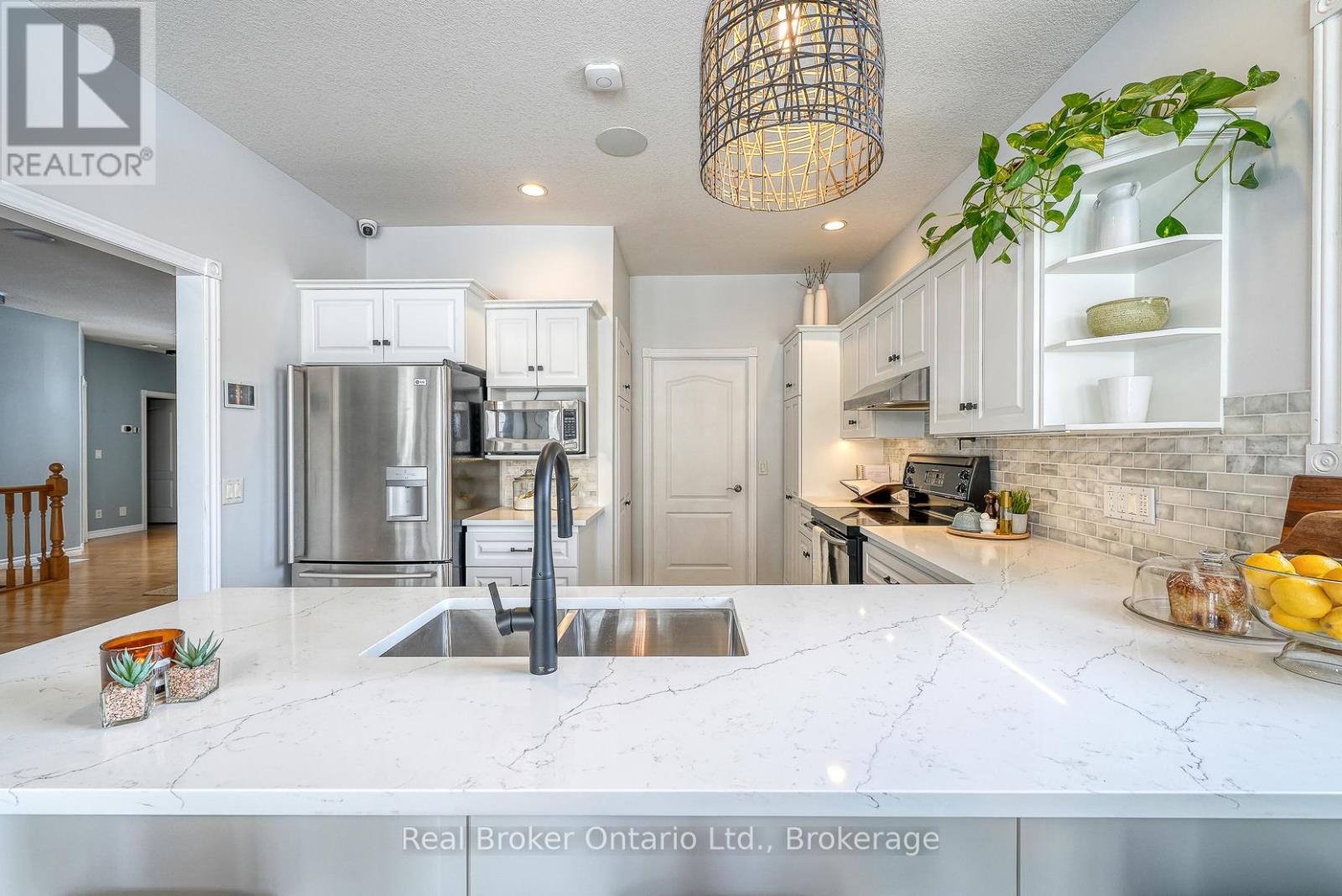 504 Crestwood Court, Woodstock, Ontario  N4T 1V3 - Photo 14 - X12786296