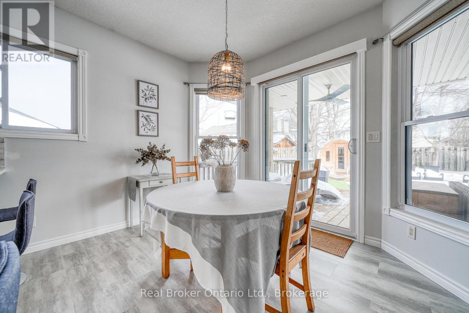 504 Crestwood Court, Woodstock, Ontario  N4T 1V3 - Photo 20 - X12786296