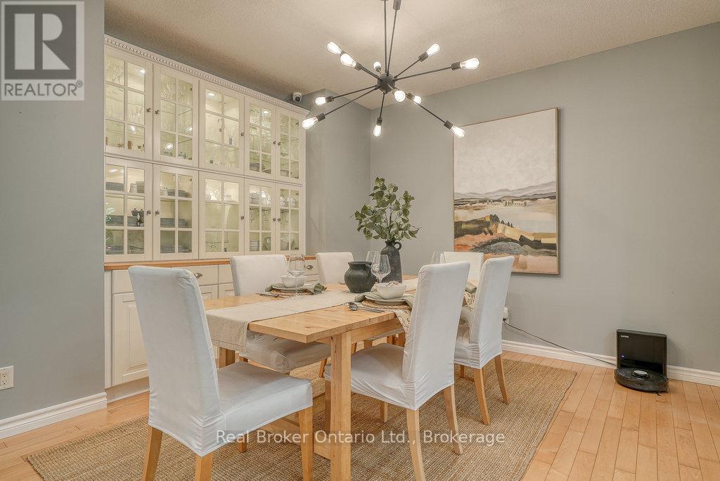 504 Crestwood Court, Woodstock, Ontario  N4T 1V3 - Photo 7 - X12786296