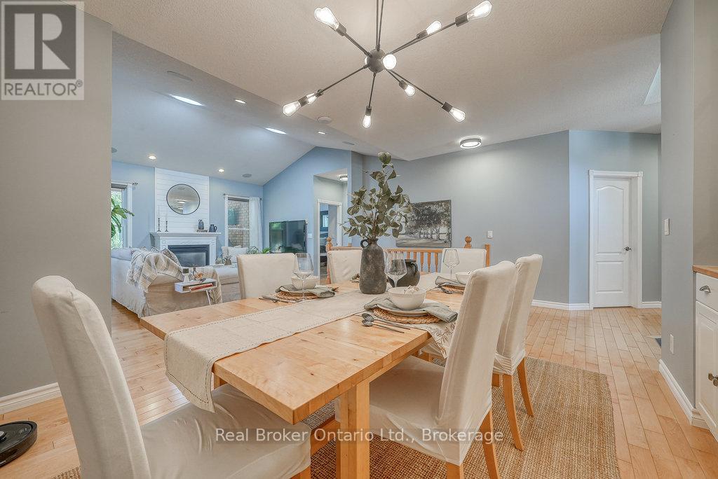 504 Crestwood Court, Woodstock, Ontario  N4T 1V3 - Photo 9 - X12786296