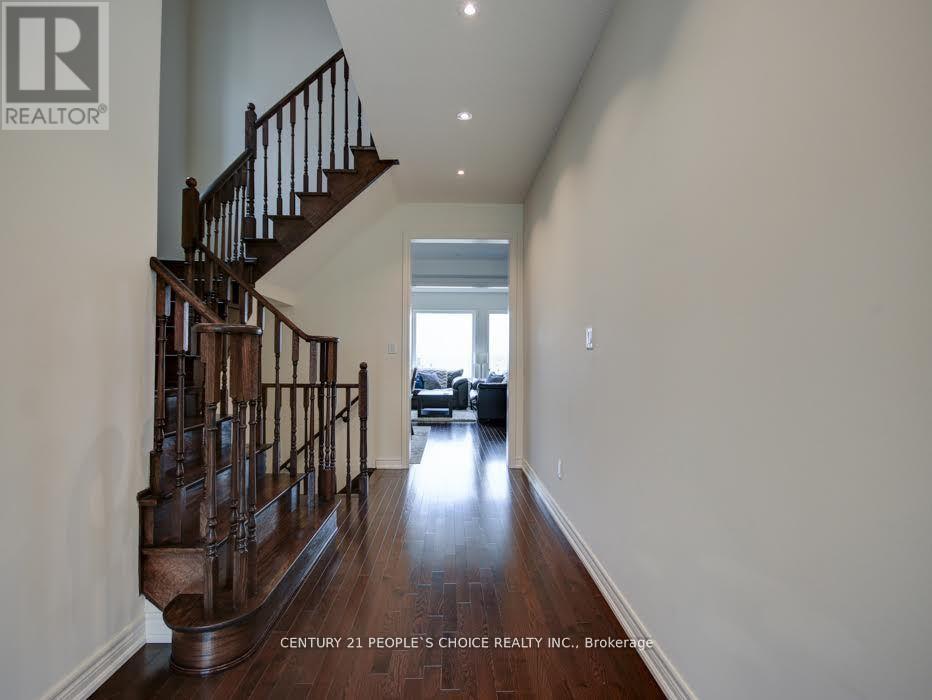 24 Haverstock Crescent, Brampton, Ontario  L7A 0G1 - Photo 2 - W12819858