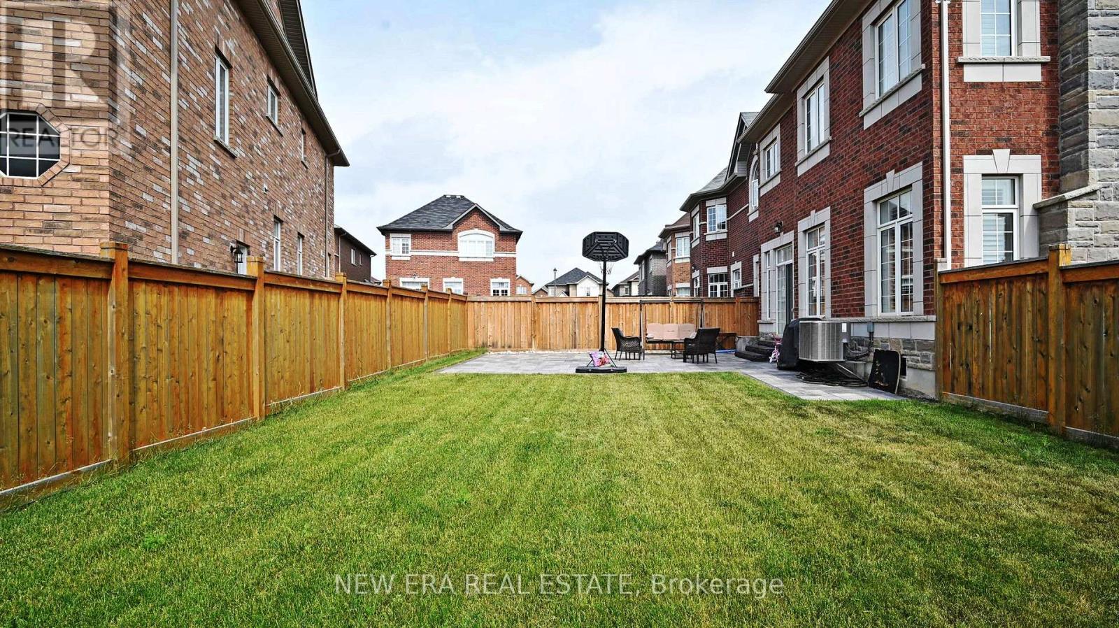 77 Wildflower Lane, Halton Hills, Ontario  L7G 0A5 - Photo 46 - W12816924