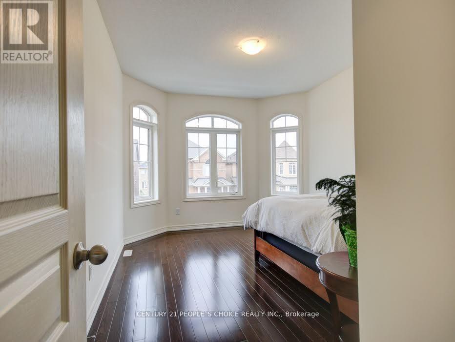 24 Haverstock Crescent, Brampton, Ontario  L7A 0G1 - Photo 9 - W12819858