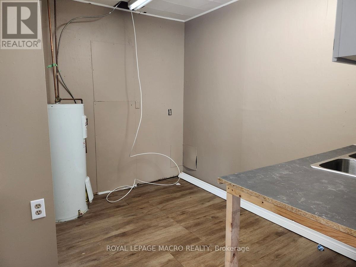 1 Hiscott Street, St. Catharines, Ontario  L2R 1E1 - Photo 5 - X12593478