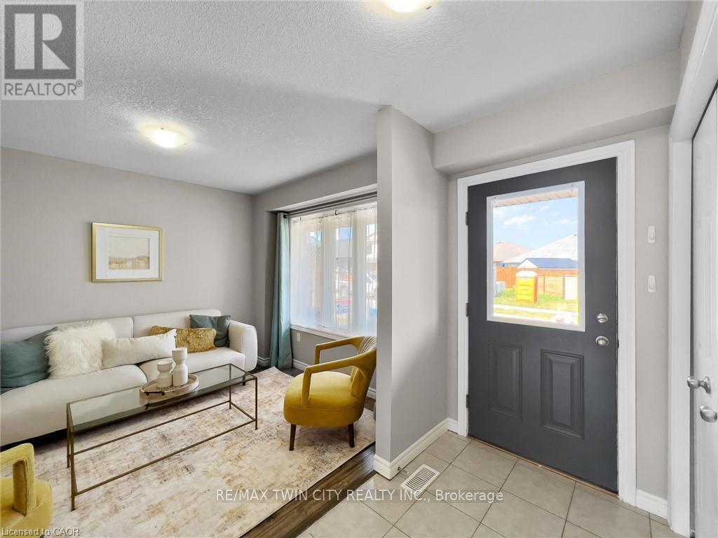 610 Salisbury Avenue S, North Perth, Ontario  N4W 1Y8 - Photo 4 - X12701208