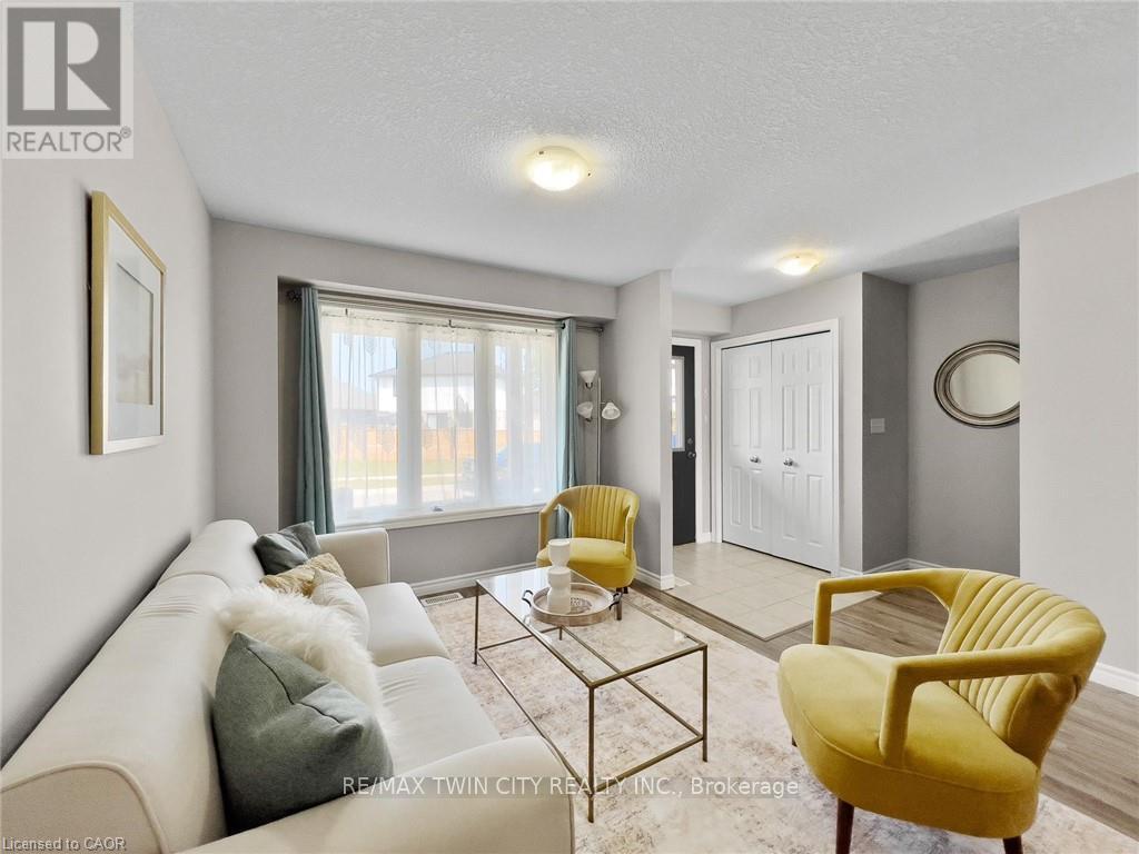 610 Salisbury Avenue S, North Perth, Ontario  N4W 1Y8 - Photo 7 - X12701208