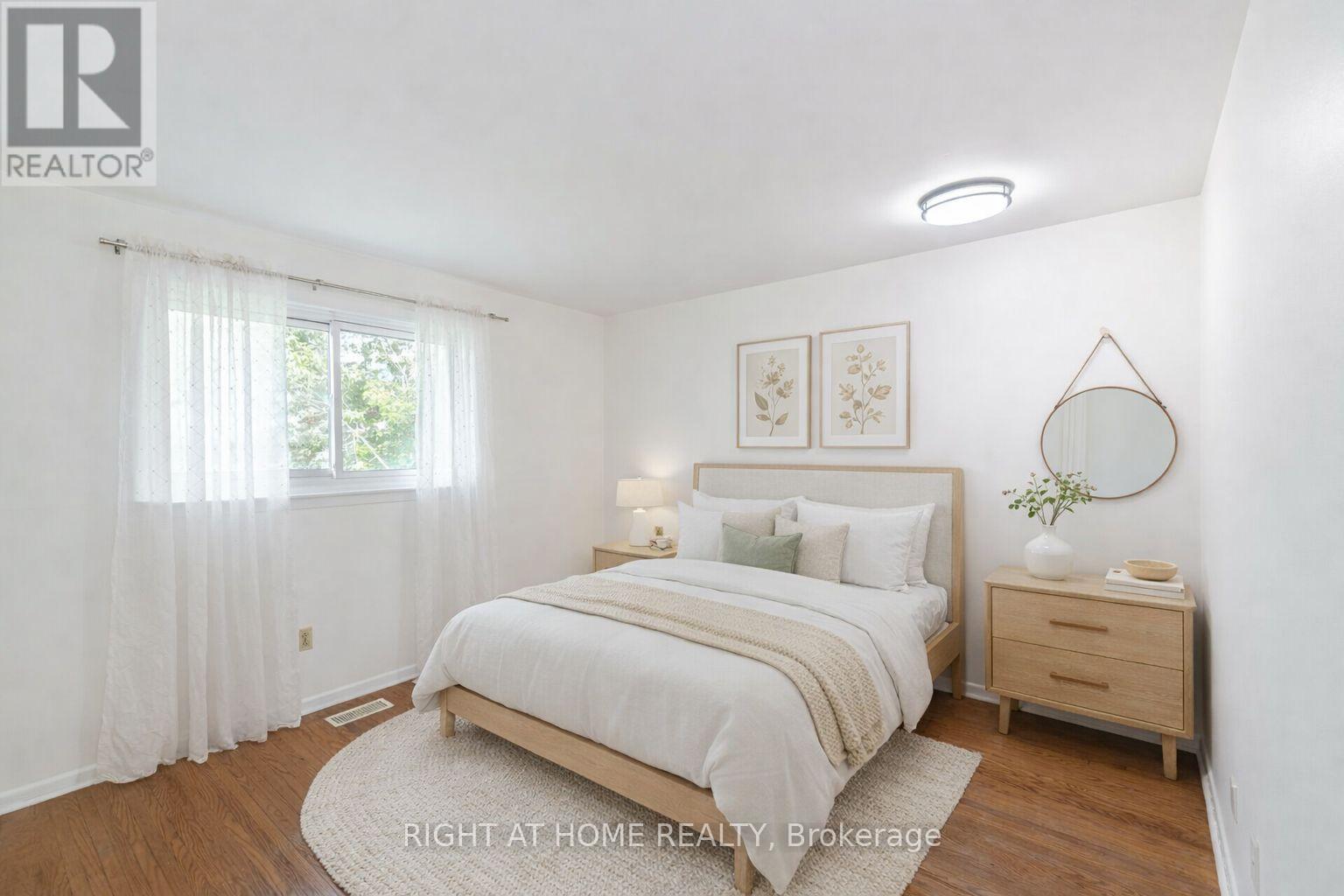 1093 Parthia Crescent, Mississauga, Ontario  L4Y 2L3 - Photo 22 - W12659116