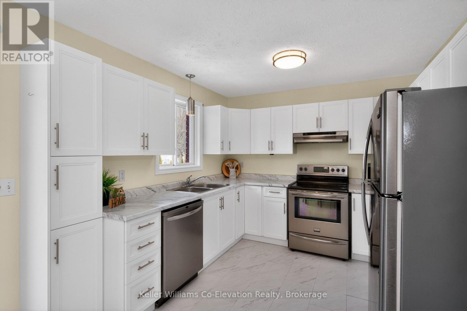 580 Wayne Crescent, Midland, Ontario  L4R 5E2 - Photo 9 - S12820818