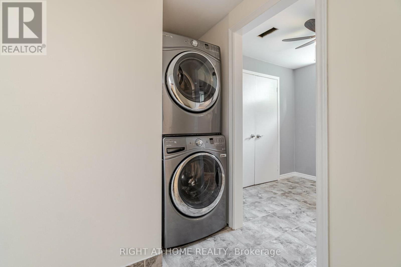 1093 Parthia Crescent, Mississauga, Ontario  L4Y 2L3 - Photo 33 - W12659116