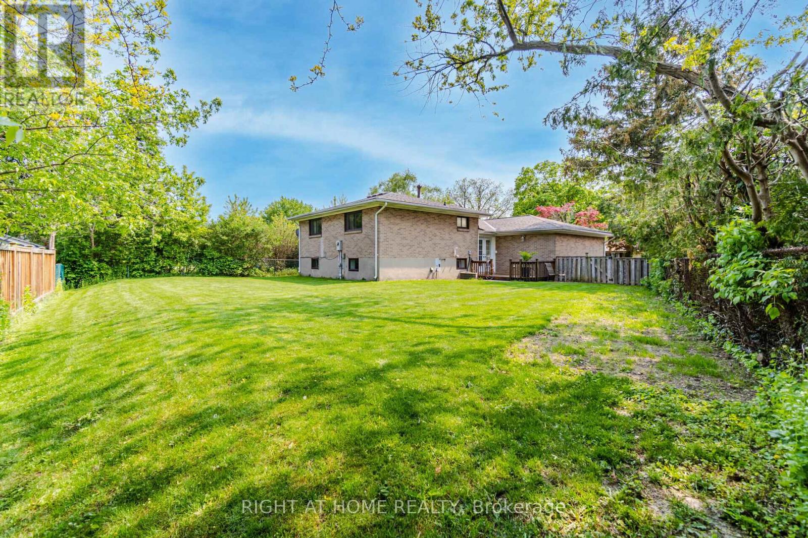 1093 Parthia Crescent, Mississauga, Ontario  L4Y 2L3 - Photo 37 - W12659116