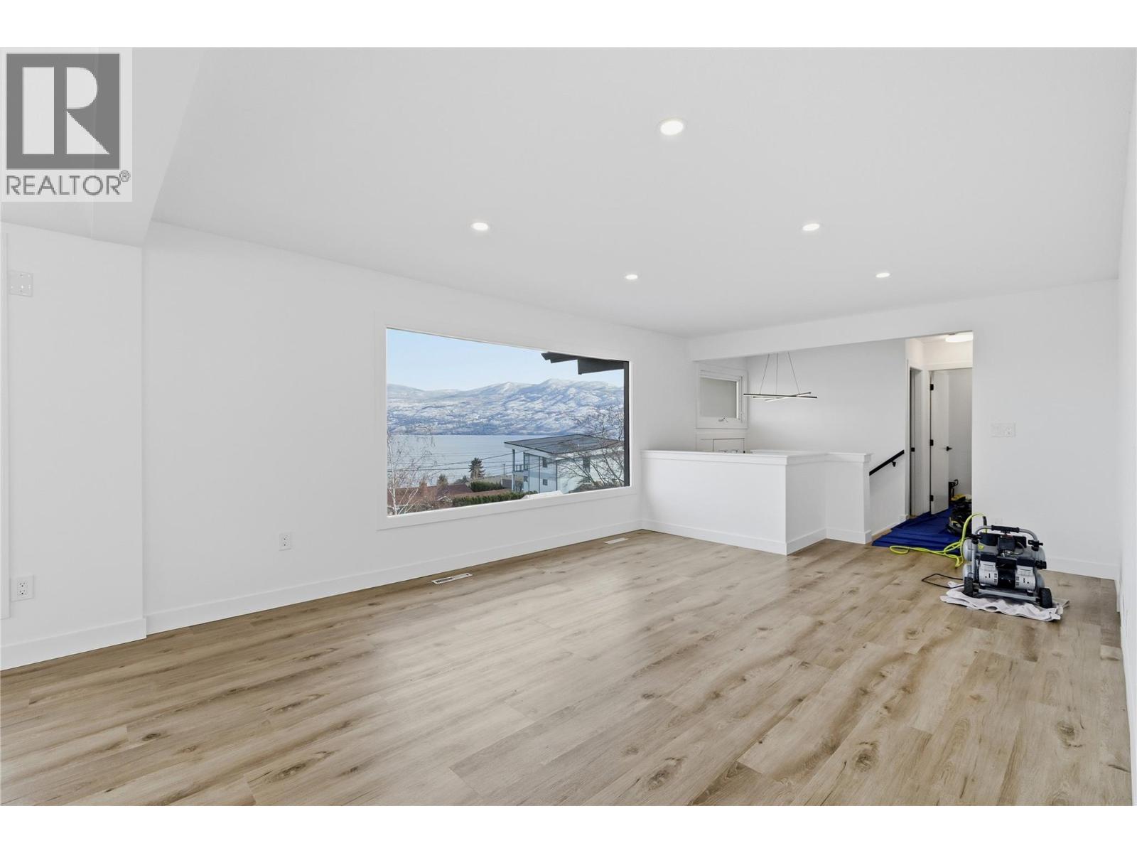 3906 Harding Road West Kelowna Photo 12