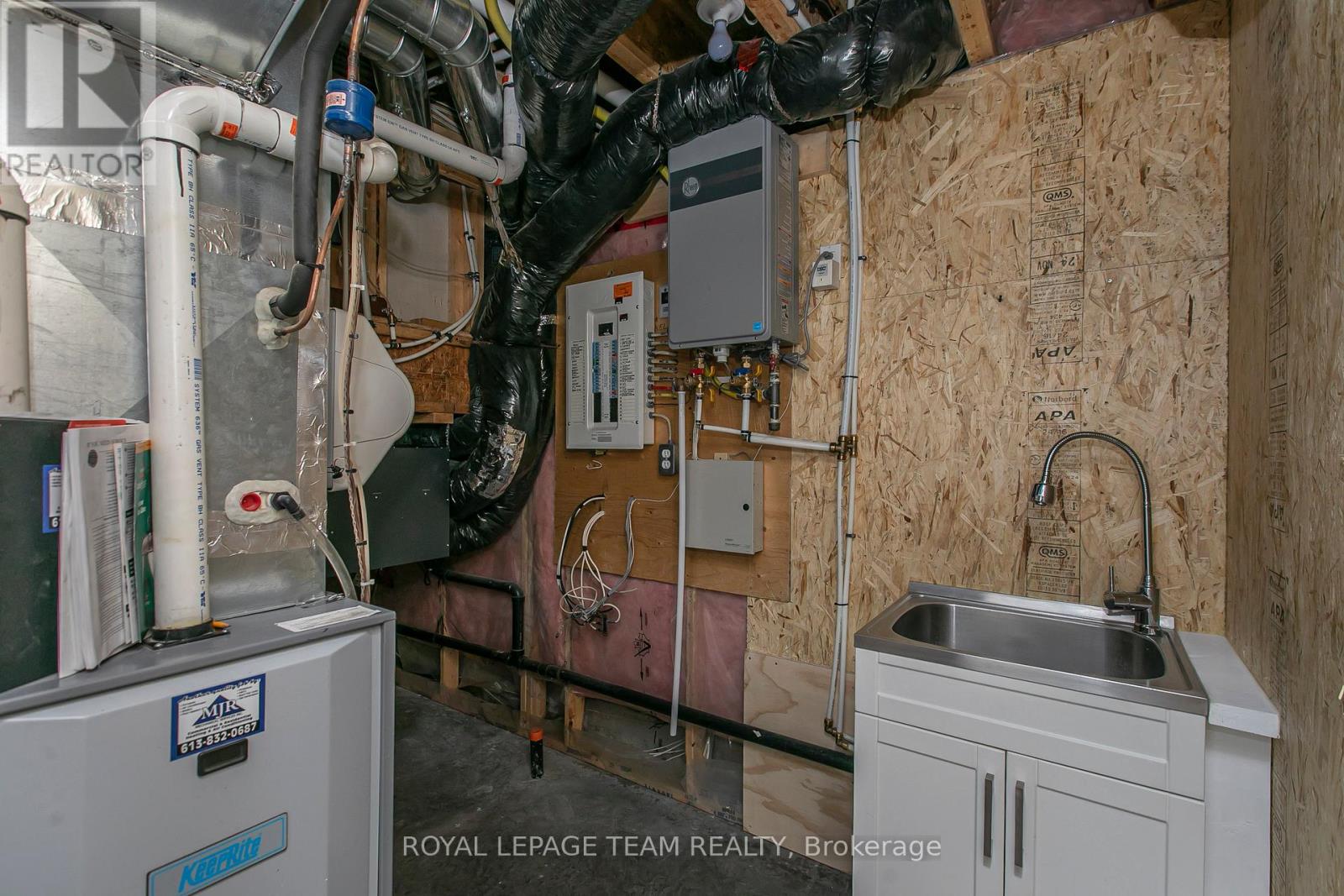 691 Edison Avenue, Ottawa, Ontario  K2A 1W2 - Photo 34 - X12630124