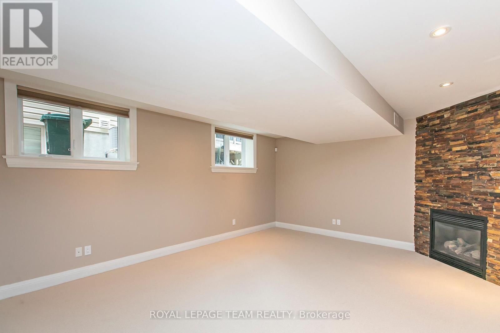 691 Edison Avenue, Ottawa, Ontario  K2A 1W2 - Photo 26 - X12630124