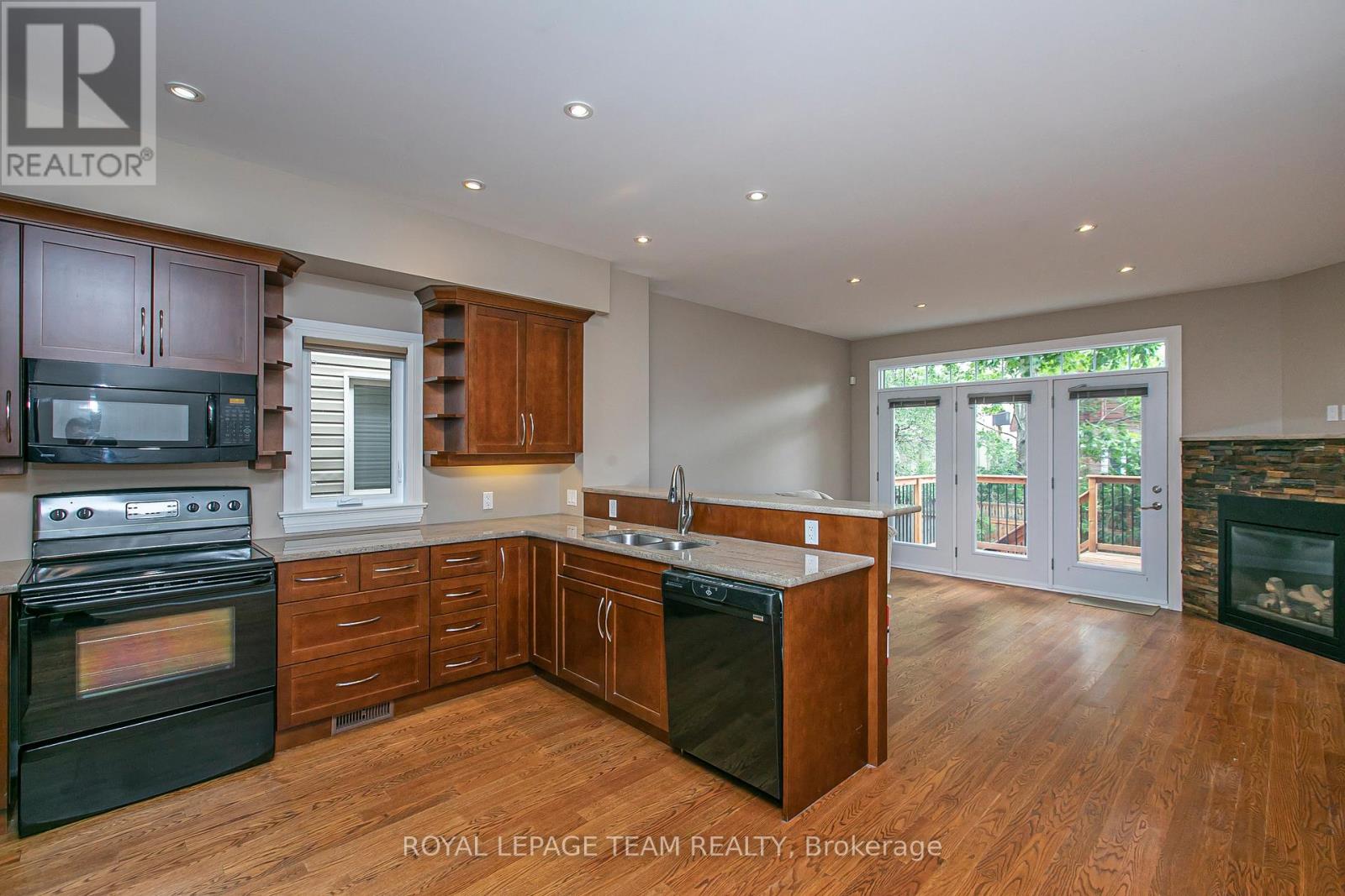 691 Edison Avenue, Ottawa, Ontario  K2A 1W2 - Photo 7 - X12630124