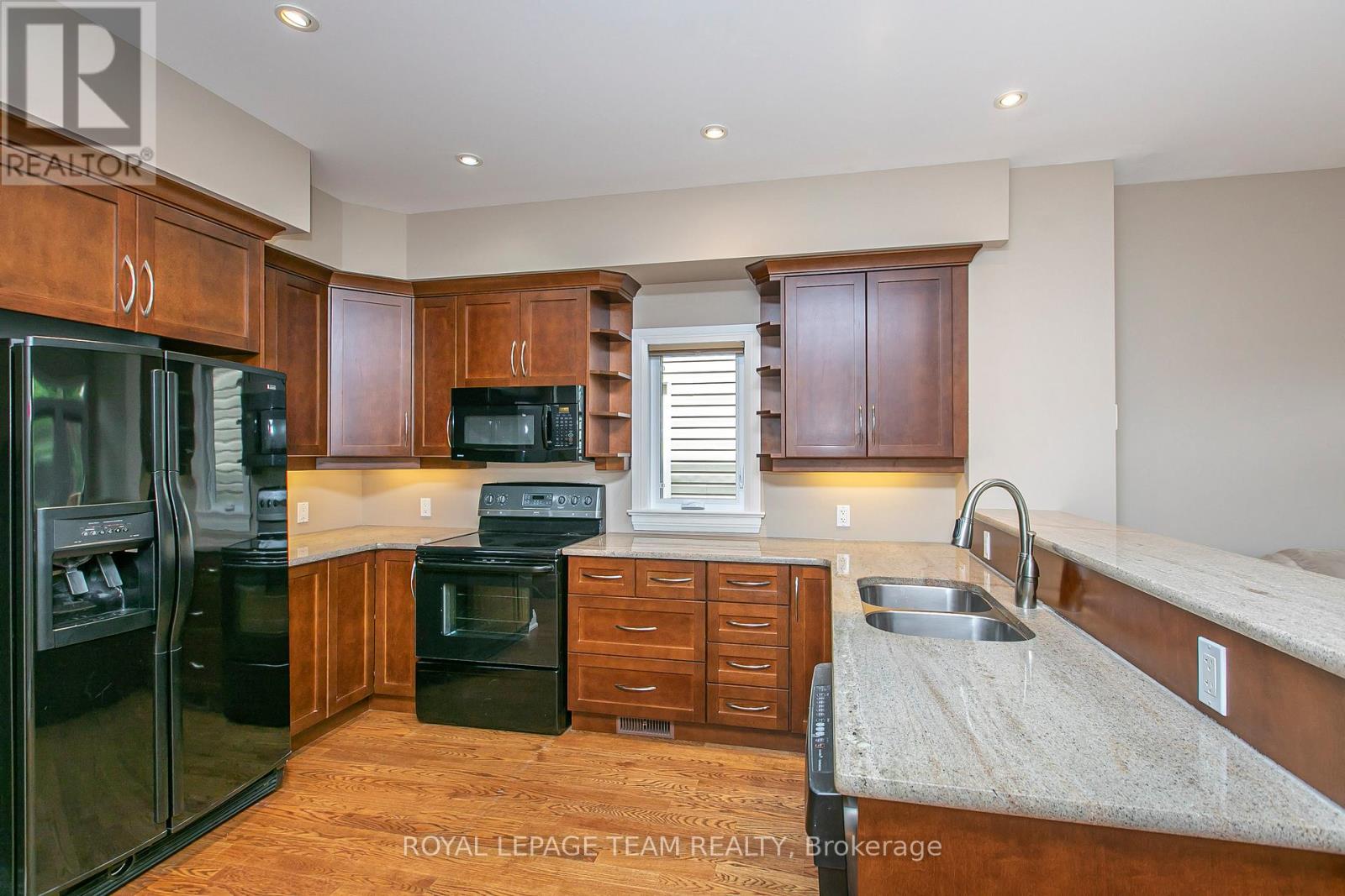 691 Edison Avenue, Ottawa, Ontario  K2A 1W2 - Photo 8 - X12630124