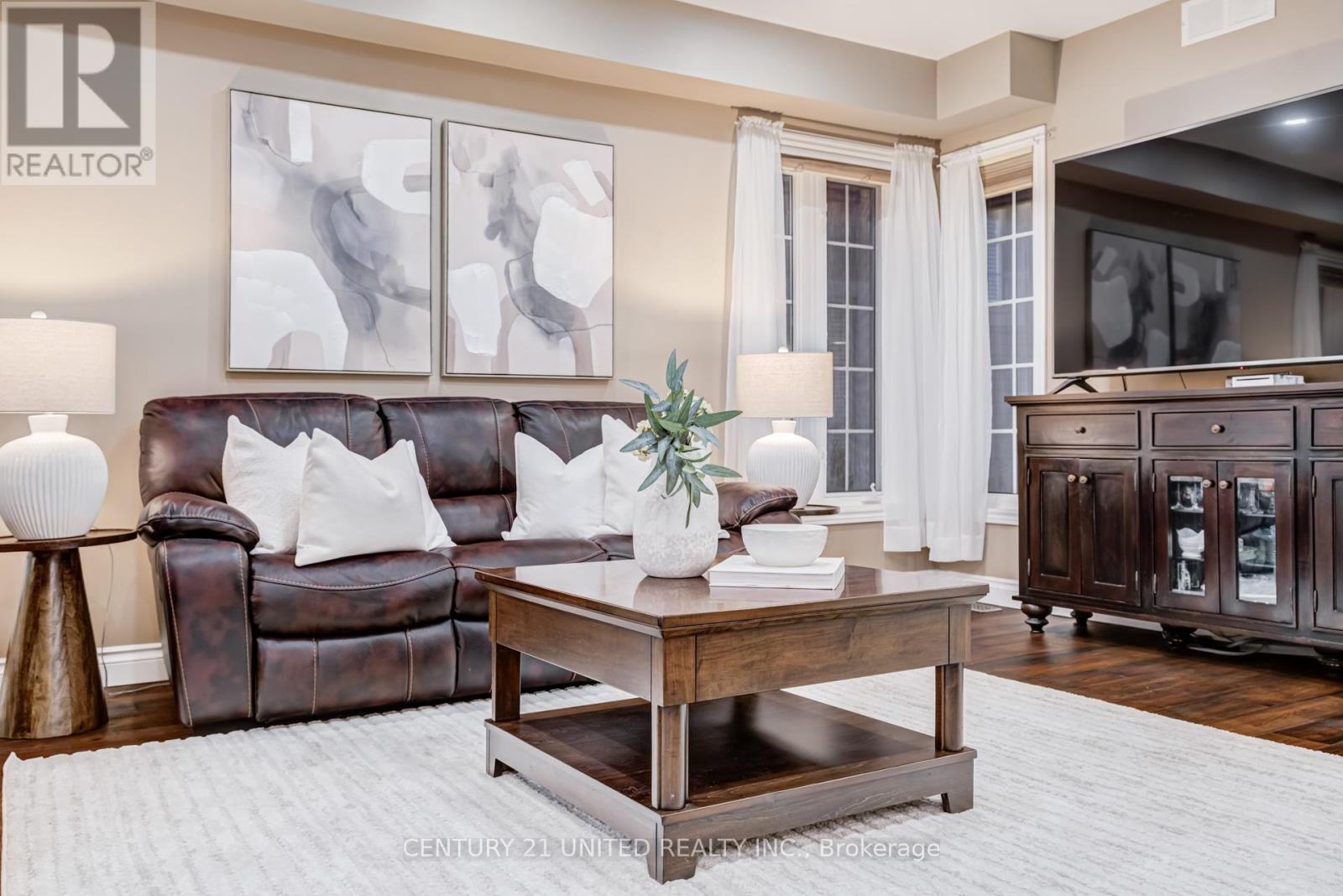 35 Ault Crescent, Whitby, Ontario  L1M 2G6 - Photo 11 - E12820912