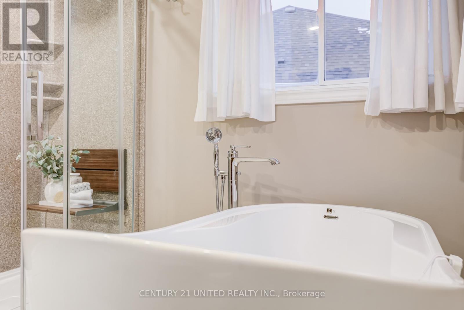 35 Ault Crescent, Whitby, Ontario  L1M 2G6 - Photo 33 - E12820912