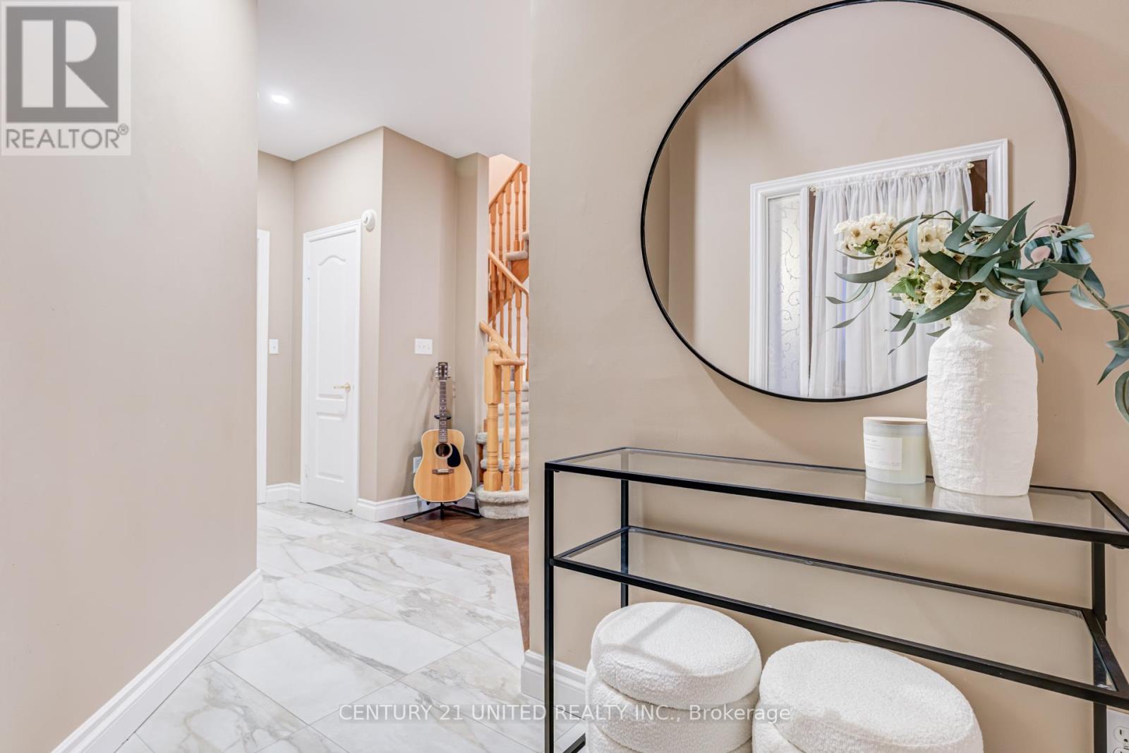 35 Ault Crescent, Whitby, Ontario  L1M 2G6 - Photo 6 - E12820912