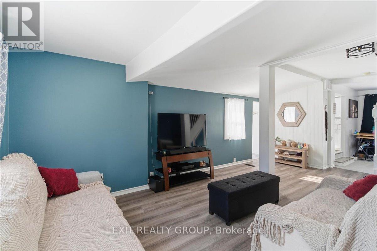 22166 Loyalist Parkway, Quinte West, Ontario  K0K 1L0 - Photo 3 - X12820836