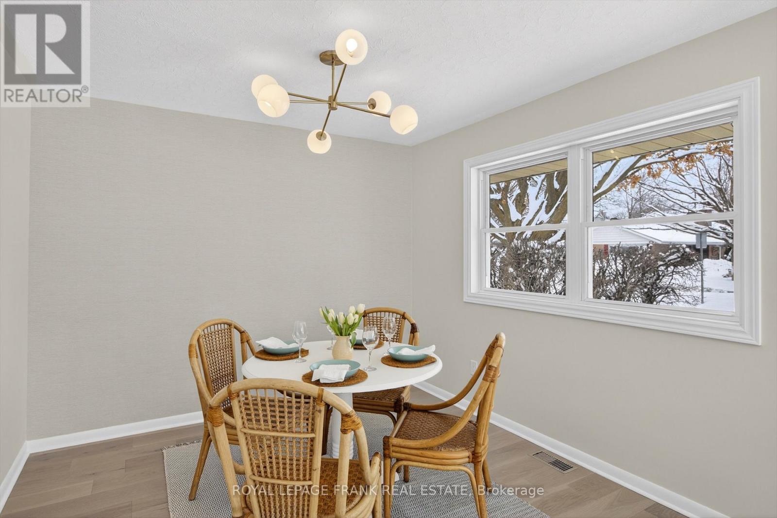 781 Hopkins Avenue, Peterborough, Ontario  K9J 4Y7 - Photo 8 - X12820898