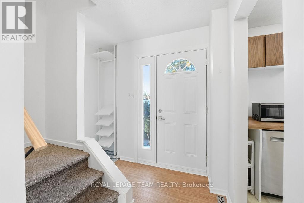 B - 461 Moodie Drive, Ottawa, Ontario  K2H 8T7 - Photo 3 - X12820820